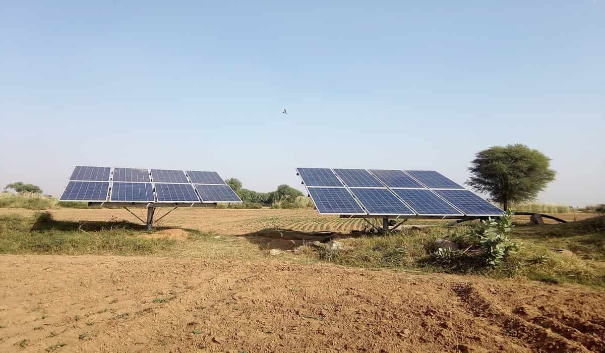 Buy and price list of solar water pump with the best quality 
